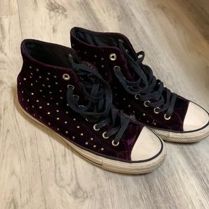 Burgundy velvet studded converse high tops. Size 9 1/2. Good condition